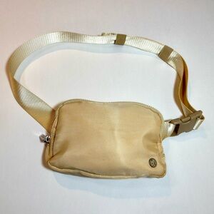 Lululemon tan / beige everywhere belt bag